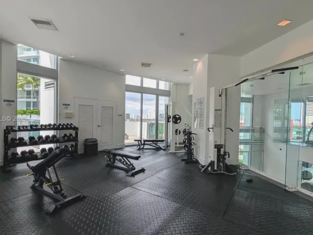 Продажа квартиры #1901 - фото 7358014