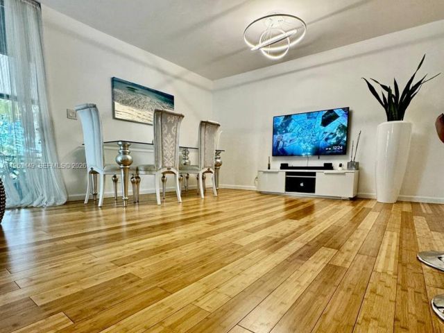 Дом в аренду по адресу 1001 Three Islands Blvd 331 - фото 7353969