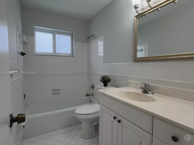 Дом в аренду по адресу 9200 SW 54th St - фото 7391158