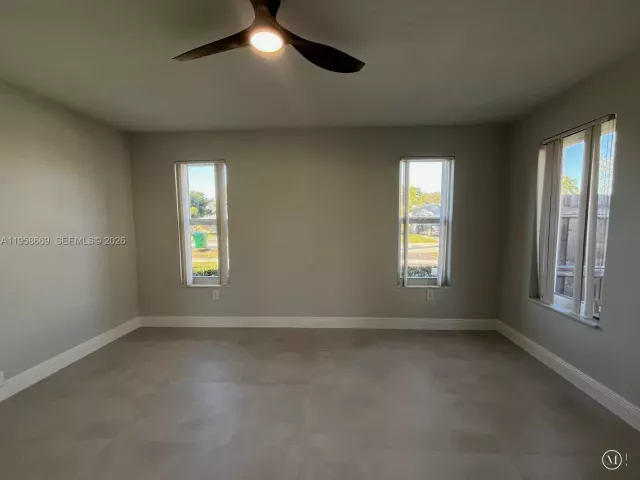 Дом в аренду по адресу 9200 SW 54th St - фото 7391152