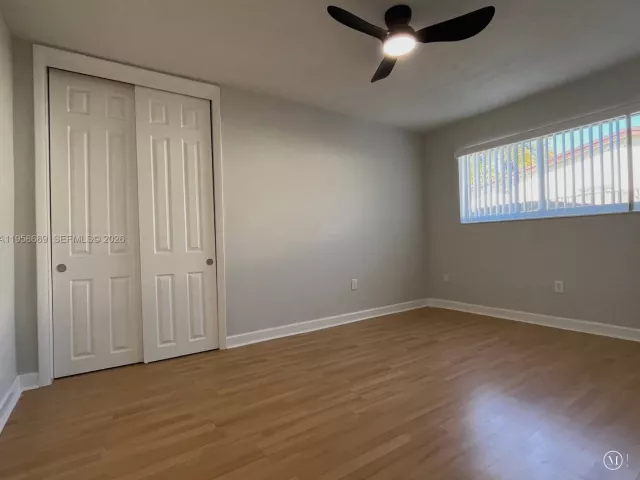 Дом в аренду по адресу 9200 SW 54th St - фото 7391153