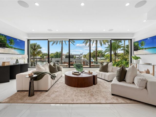 Продажа дома по адресу 12880 N Bayshore Dr - фото 7509675