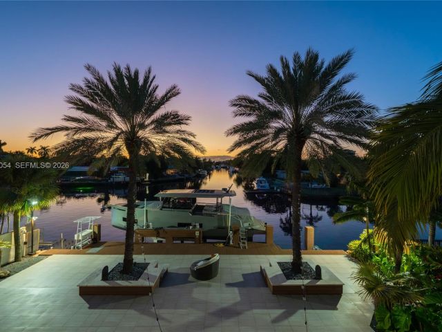 Продажа дома по адресу 12880 N Bayshore Dr - фото 7509676