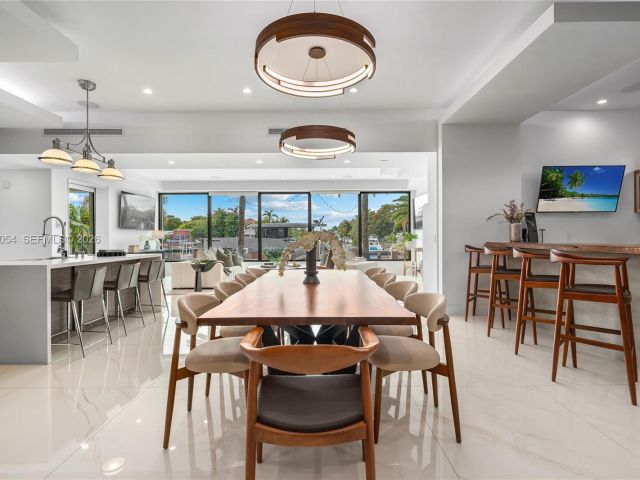 Продажа дома по адресу 12880 N Bayshore Dr - фото 7509680