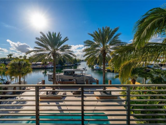 Продажа дома по адресу 12880 N Bayshore Dr - фото 7509690