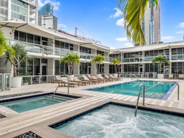 Продажа квартиры #4907 - фото 7368063