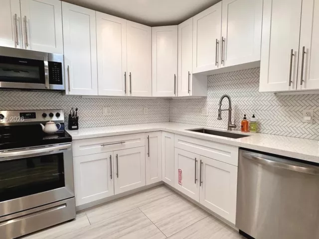 Продажа дома по адресу 1324 NE 14th Ave - фото 7410367