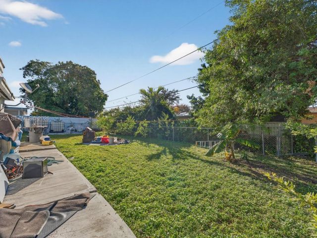 Продажа дома по адресу 20 NE 215th St - фото 7427862