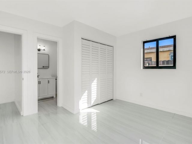 Продажа дома по адресу 528 NW 3rd Ct - фото 7376375