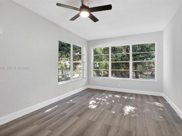 Продажа дома по адресу 870 NE 144th St - фото 7365650