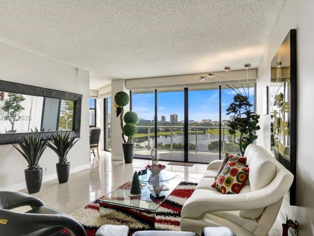 Продажа квартиры #809 - фото 7366590