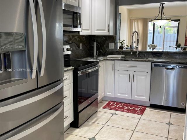 Дом в аренду по адресу 1422 Amanda St 1422 - фото 7474161