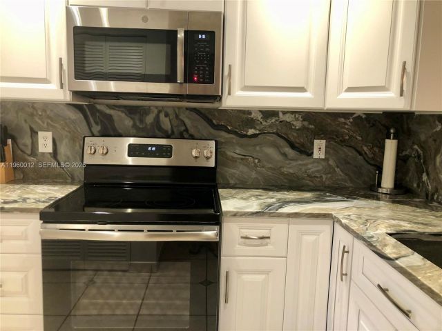 Дом в аренду по адресу 1422 Amanda St 1422 - фото 7474175