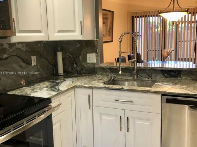 Дом в аренду по адресу 1422 Amanda St 1422 - фото 7474181