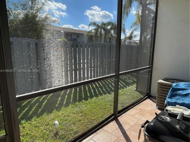 Дом в аренду по адресу 1422 Amanda St 1422 - фото 7474190