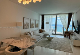 Квартира #1703