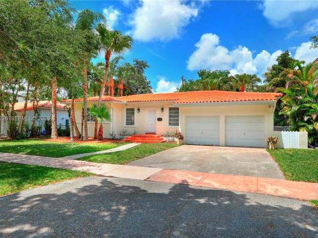 Дом в аренду по адресу 5610 San Vicente St - фото 7366607