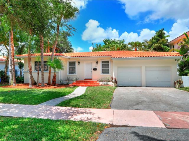 Дом в аренду по адресу 5610 San Vicente St - фото 7366608