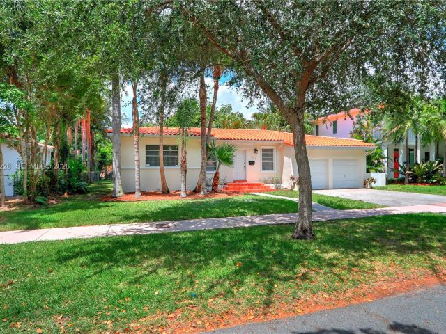 Дом в аренду по адресу 5610 San Vicente St - фото 7366609