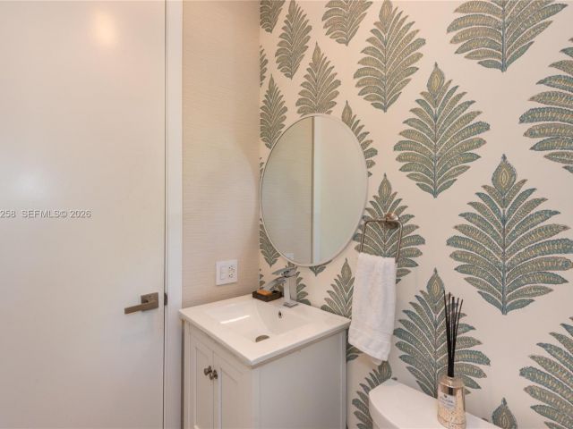 Дом в аренду по адресу 650 Curtiswood Dr - фото 7366180