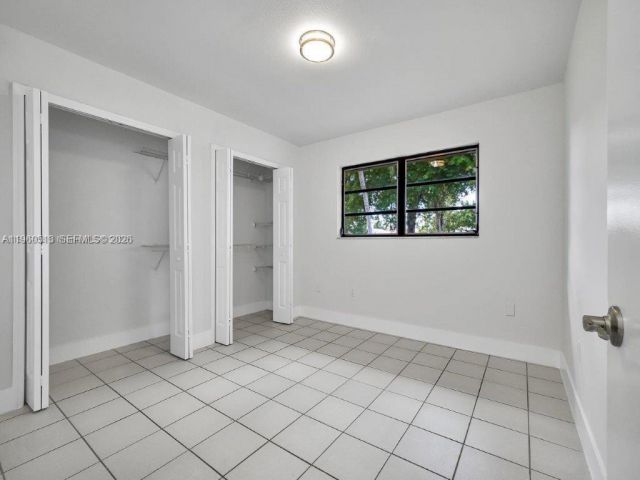 Продажа дома по адресу 6417 SW 135th Ave - фото 7524764