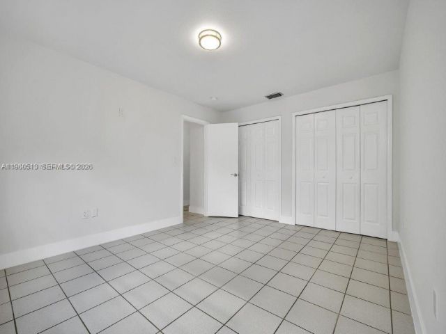 Продажа дома по адресу 6417 SW 135th Ave - фото 7524765