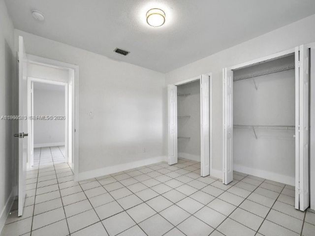 Продажа дома по адресу 6417 SW 135th Ave - фото 7524767