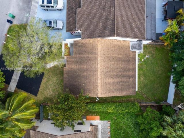 Продажа дома по адресу 6417 SW 135th Ave - фото 7524773