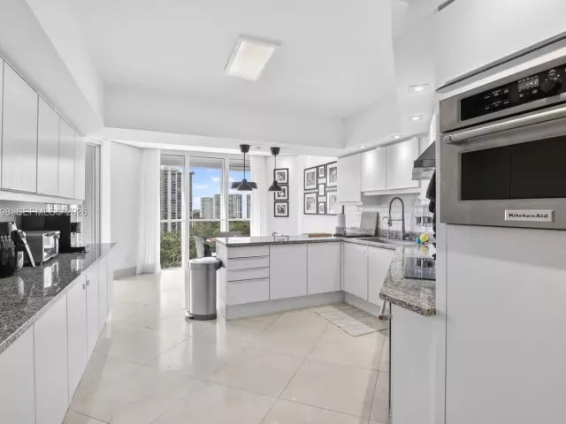 Продажа квартиры #1109 - фото 7375695