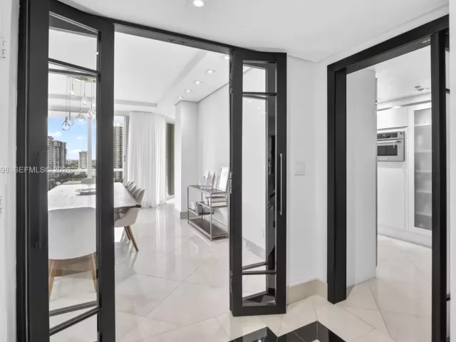 Продажа квартиры #1109 - фото 7375700