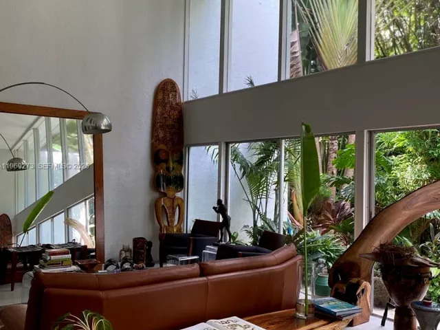 Дом в аренду по адресу 2485 Inagua Ave - фото 7371212