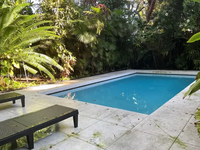 Дом в аренду по адресу 2485 Inagua Ave - фото 7371215