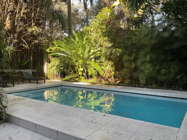 Дом в аренду по адресу 2485 Inagua Ave - фото 7371216