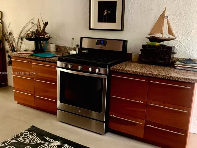 Дом в аренду по адресу 2485 Inagua Ave - фото 7371209