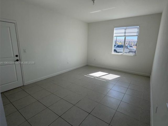 Дом в аренду по адресу 679 SE 13th St Cir 679 - фото 7485655