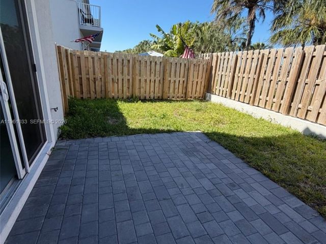 Дом в аренду по адресу 679 SE 13th St Cir 679 - фото 7485662