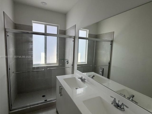 Дом в аренду по адресу 679 SE 13th St Cir 679 - фото 7485671