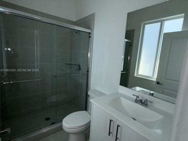 Дом в аренду по адресу 679 SE 13th St Cir 679 - фото 7485682