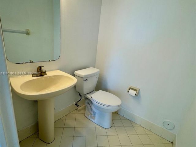 Дом в аренду по адресу 15430 NW 12th Ct 0 - фото 7455431