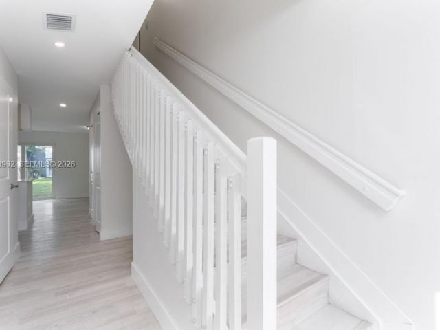 Дом в аренду по адресу 2767 NW 191st Ter 0 - фото 7485355