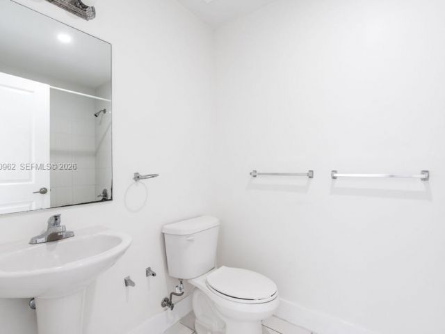 Дом в аренду по адресу 2767 NW 191st Ter 0 - фото 7485370