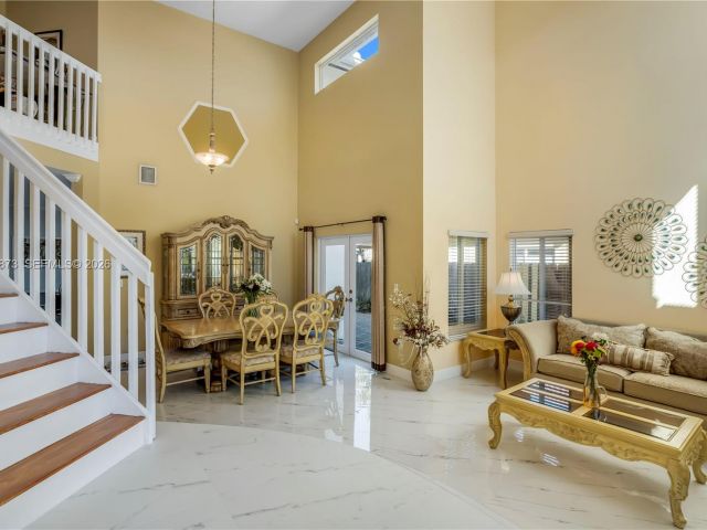 Продажа дома по адресу 2680 SW 142nd Ave - фото 7449099