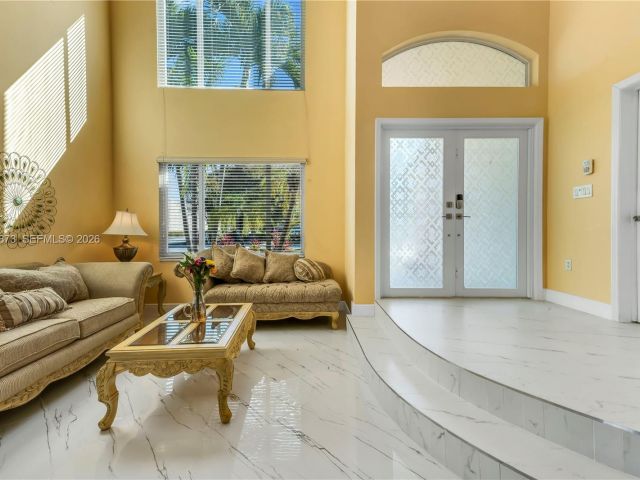 Продажа дома по адресу 2680 SW 142nd Ave - фото 7449103