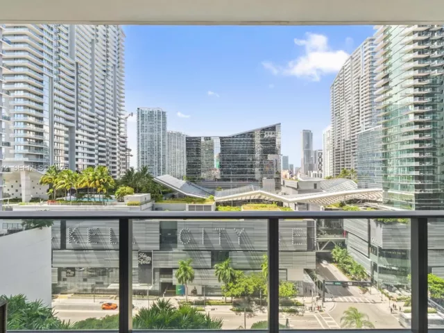 Продажа квартиры #1109 - фото 7374945