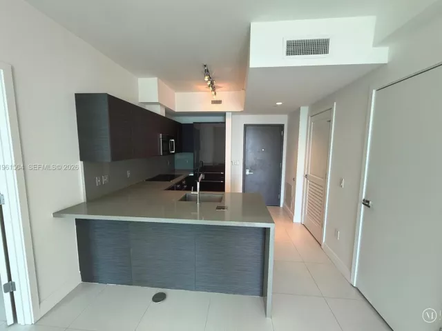 Продажа квартиры #3204 - фото 7450289