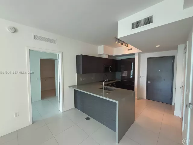 Продажа квартиры #3204 - фото 7450290