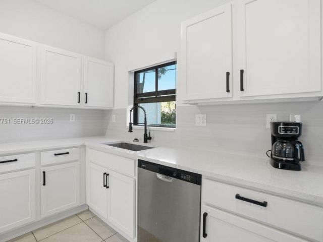 Дом в аренду по адресу 816 NW 3rd Ter 818 - фото 7478173