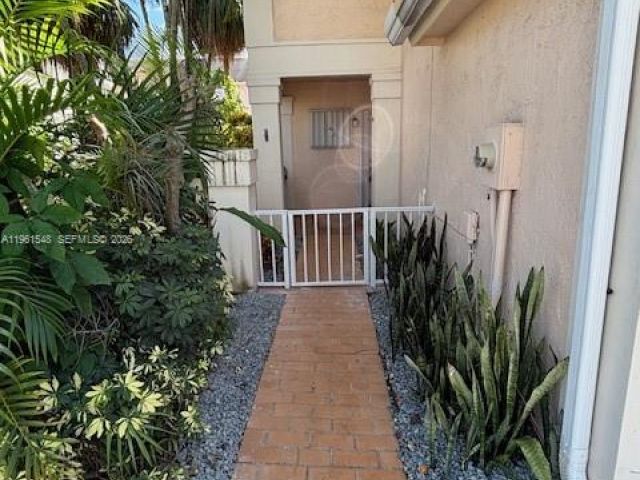 Дом в аренду по адресу 11826 SW 99 st 0 - фото 7496320