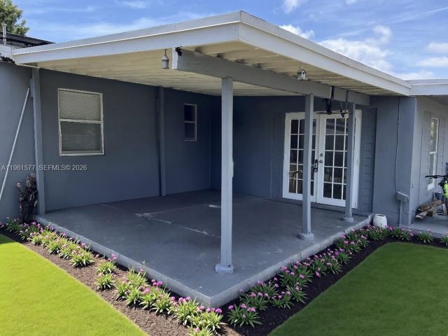 Дом в аренду по адресу 1885 NE 53rd St - фото 7384258