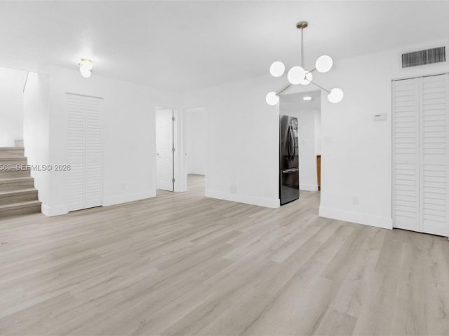 Дом в аренду по адресу 10921 SW 70th Ter 10921 - фото 7498191